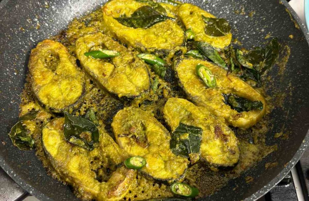 Restuarant Style Kanthari(Green Chilli)Tawa Fish