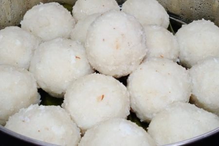 രാവിലെയോ വൈകീട്ടോ നേരം ഏതുമാകട്ടെ, ഏതുനേരവും കഴിക്കാൻ ഇതാ കിടിലൻ പലഹാരക്കൂട്ട്!
