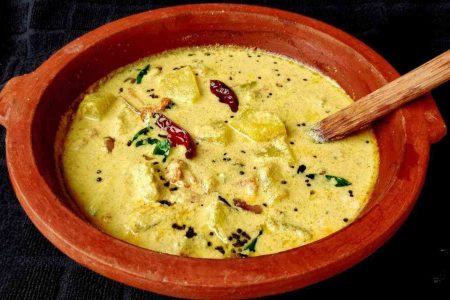 വീട്ടിലെ കുറച്ച് ചേരുവകൾ കൊണ്ട് ചോറിനു കൂട്ടാൻ കിടിലൻ കറി!