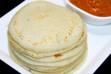 ബ്രെക്ക്ഫാസ്റ്റിന് പെട്ടെന്ന് ഉണ്ടാക്കാം റവയും തേങ്ങയും കൊണ്ട് ഈ അപ്പം