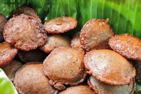 എളുപ്പത്തിലൊരു നെയ്യപ്പം, അരിപൊടി ഉണ്ടേൽ ഞൊടിയിടെയിൽ പലഹാരം