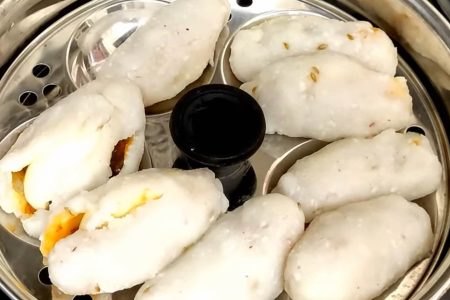 ചായക്കൊപ്പം നല്ല ചൂട് പലഹാരം, മുട്ട ഇരിപ്പുണ്ടെങ്കിൽ 5 മിനിറ്റുകൊണ്ട് തയ്യാറാക്കാം