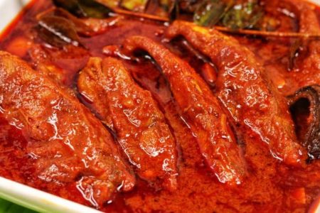 നല്ല കുറുകിയ ചാറോട് കൂടിയ കിടിലൻ മീൻ കറി! മീൻ വാങ്ങുമ്പോൾ ഇതുപോലൊന്ന് വെച്ചു നോക്കൂ, കറിച്ചട്ടി കാലിയാകുന്നത് അറിയില്ല! | Special Tasty Fish Curry